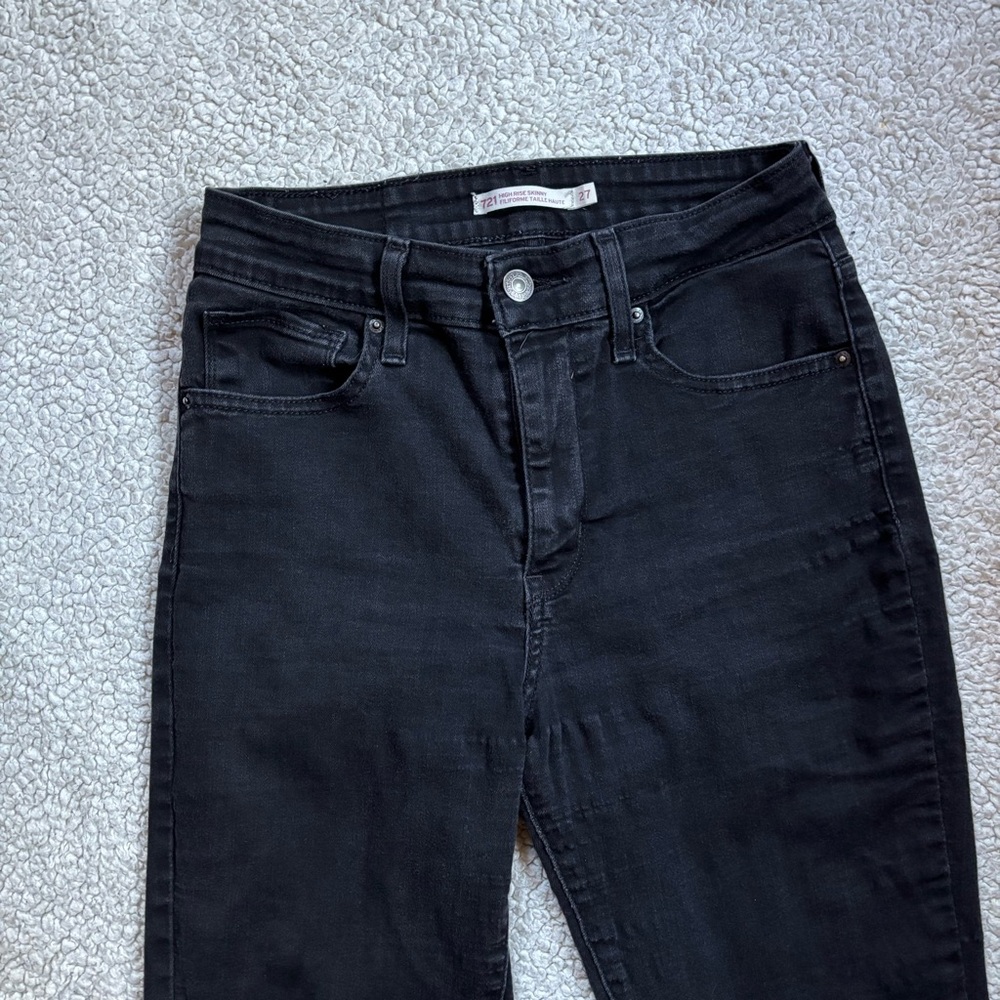 Classic Levi’s High Rise Black Denim Jeans